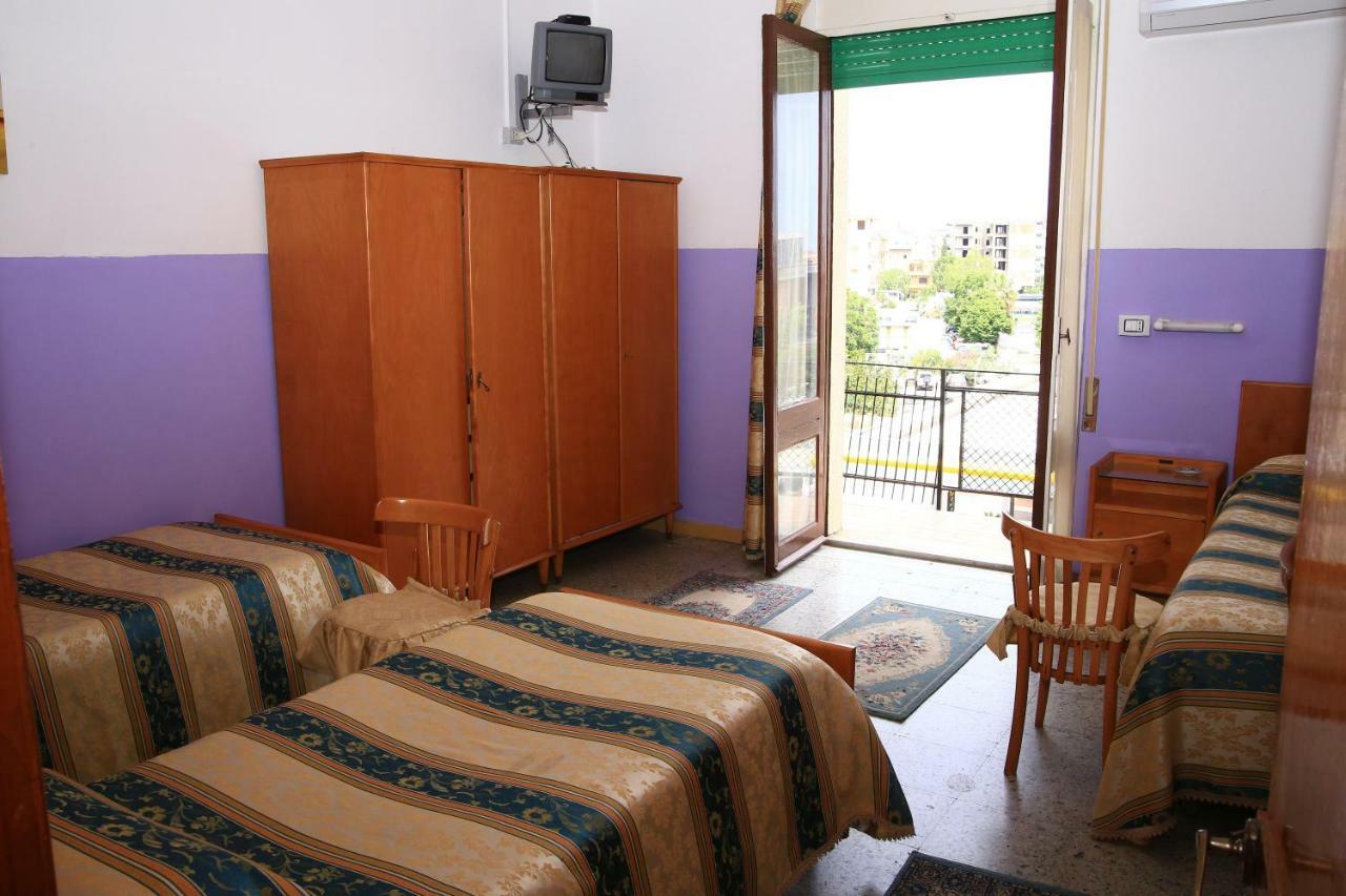 Hotel San Vincenzo Soverato Marina Exterior photo